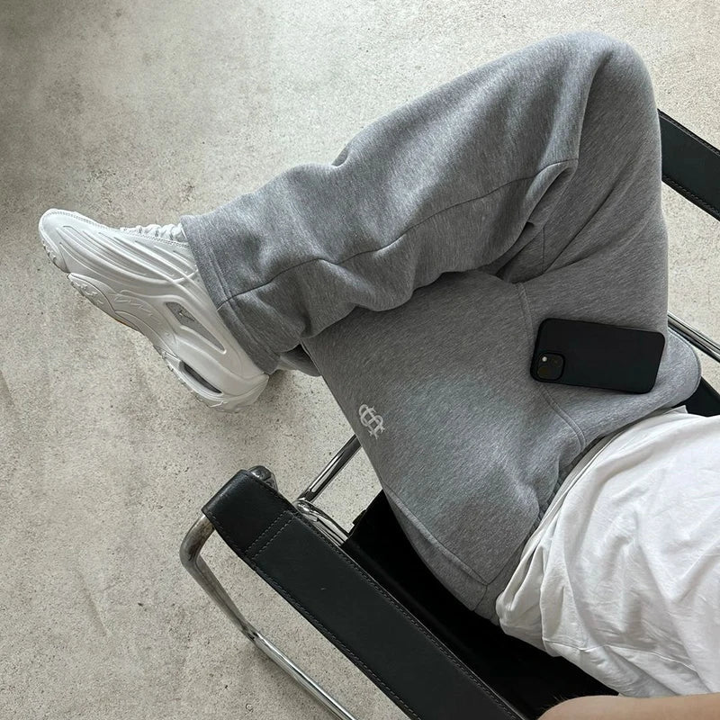 Emil | Akihiro – Pantaloni jogger brodați
